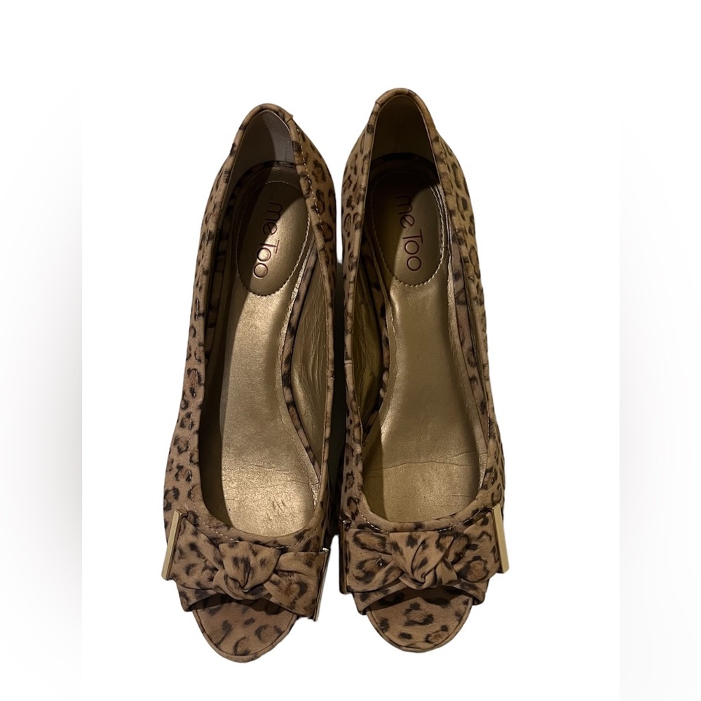 Me Too Leopard Print Low Heel size 9